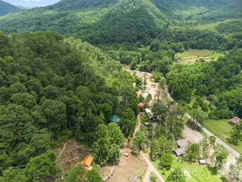 170 Mountain Farm Road Burnsville NC 28714