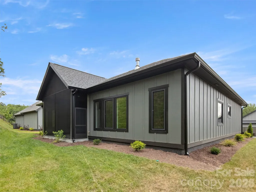 504 Blue River Drive Arden NC 28704