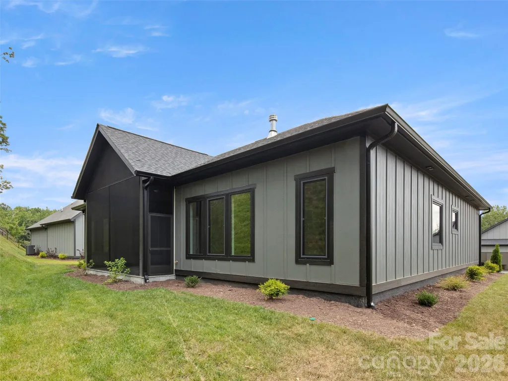 504 Blue River Drive Arden NC 28704