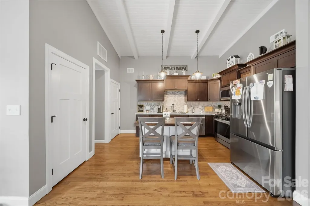 1300 Laurel Street NE Valdese NC 28690