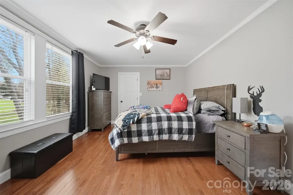 1300 Laurel Street NE Valdese NC 28690