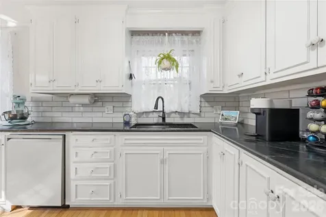 604 Whittington Place Statesville NC 28677