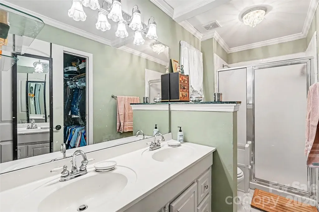 10319 Camelback Circle Charlotte NC 28226