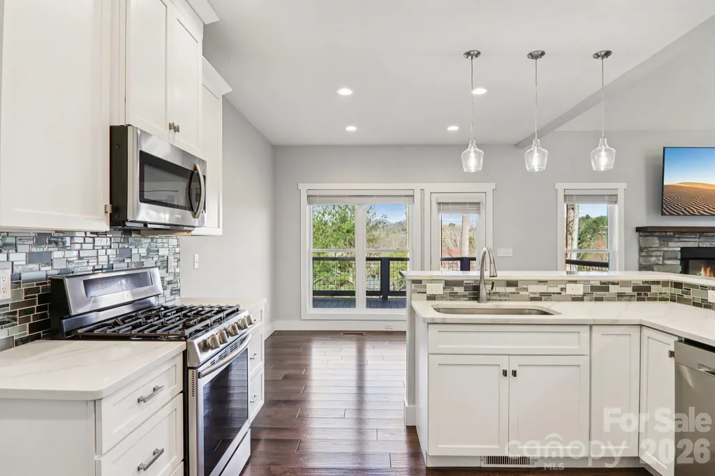 98 Hamilton Woods Lane Etowah NC 28729