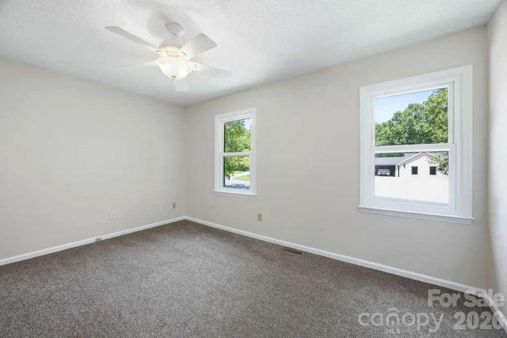 2011 Windlock Drive Charlotte NC 28270