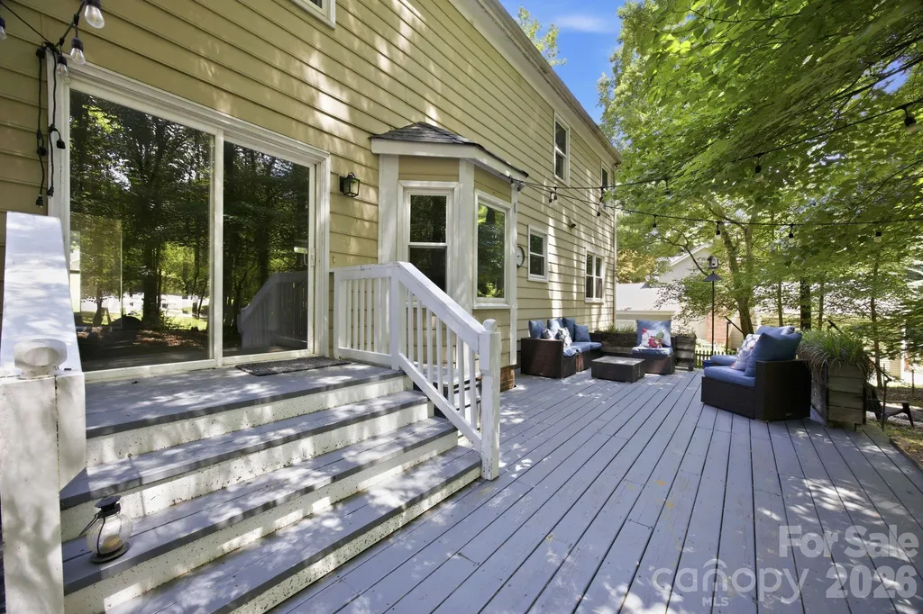 2011 Windlock Drive Charlotte NC 28270