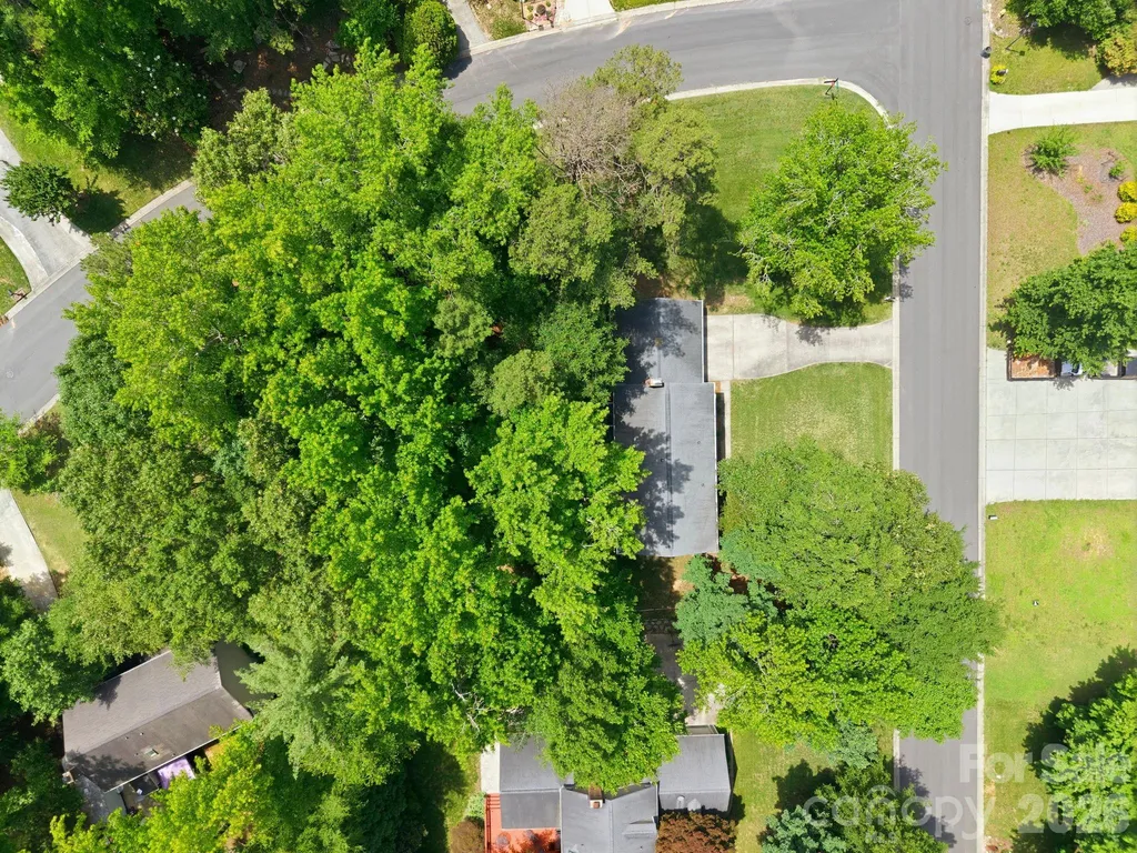 2011 Windlock Drive Charlotte NC 28270