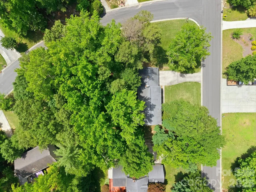 2011 Windlock Drive Charlotte NC 28270