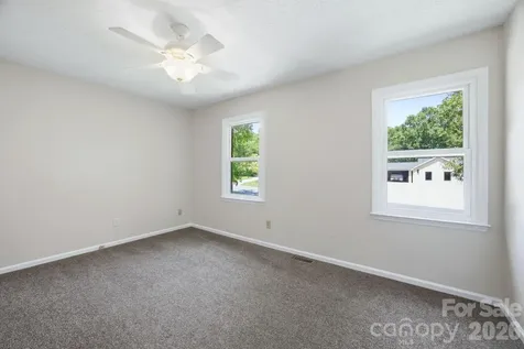 2011 Windlock Drive Charlotte NC 28270