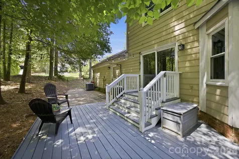 2011 Windlock Drive Charlotte NC 28270