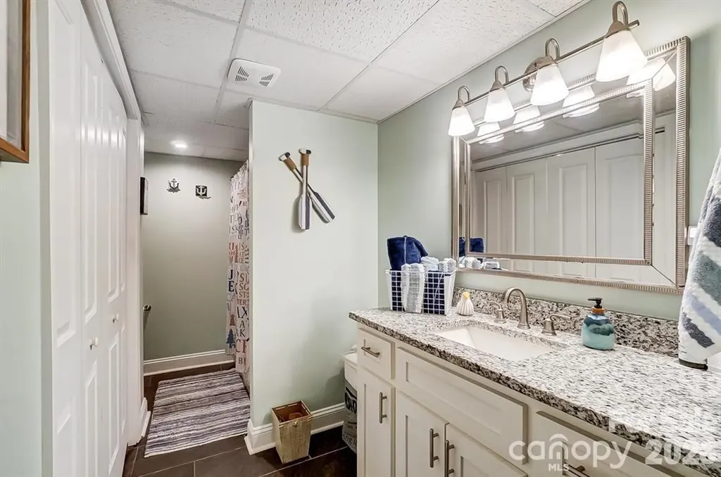 9542 Riviera Drive Sherrills Ford NC 28673