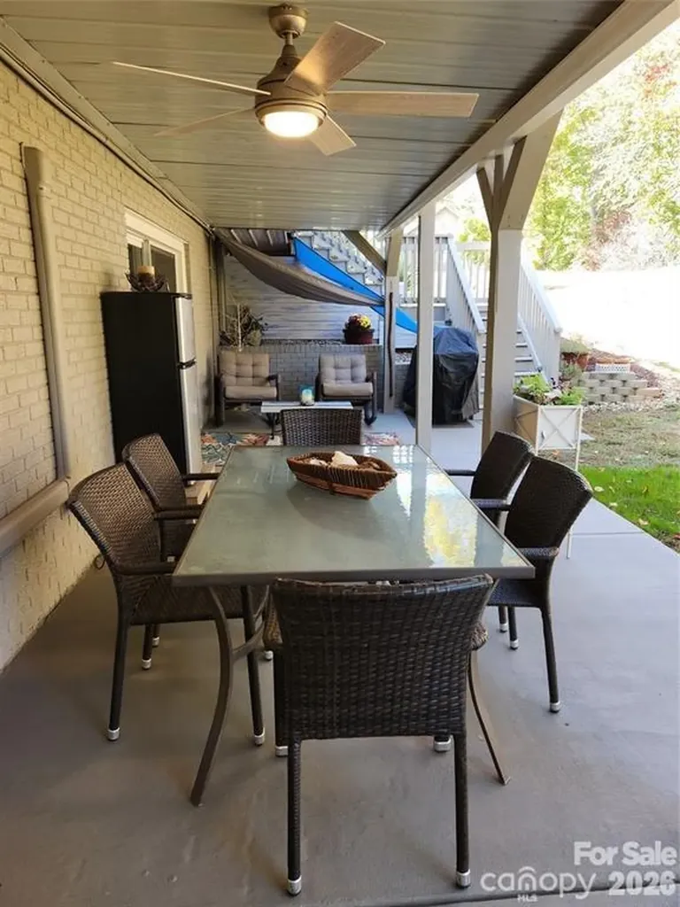9542 Riviera Drive Sherrills Ford NC 28673
