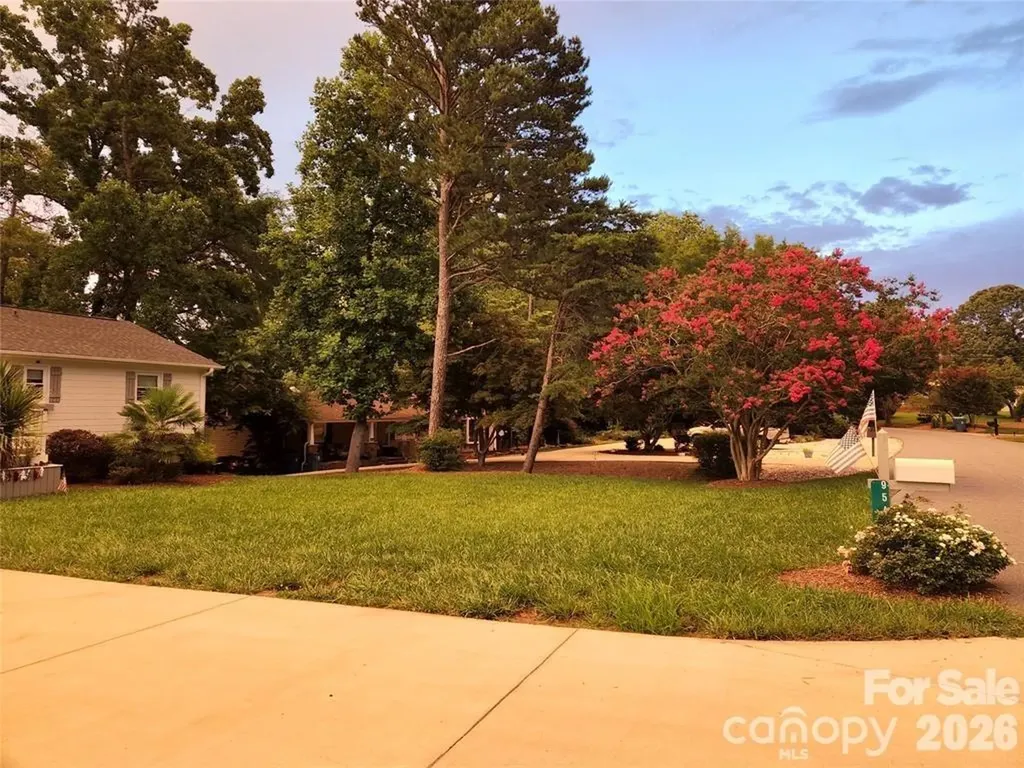 9542 Riviera Drive Sherrills Ford NC 28673