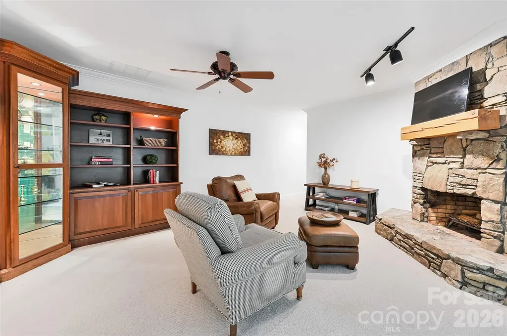 109 Chattooga Run Hendersonville NC 28739