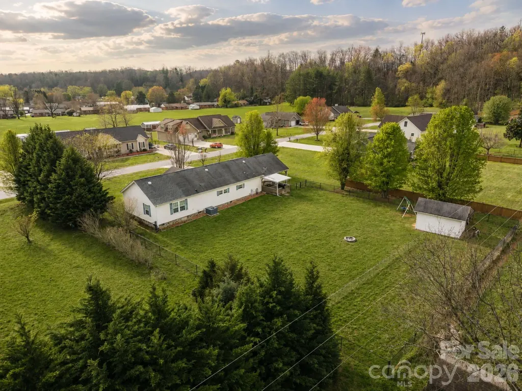22 Brookfield Lane Old Fort NC 28762