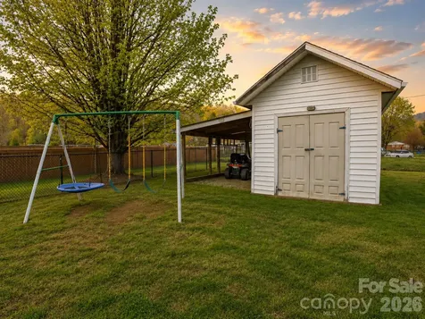 22 Brookfield Lane Old Fort NC 28762