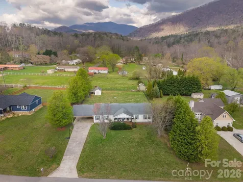 22 Brookfield Lane Old Fort NC 28762