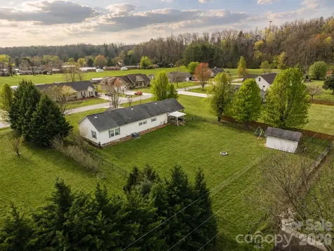 22 Brookfield Lane Old Fort NC 28762