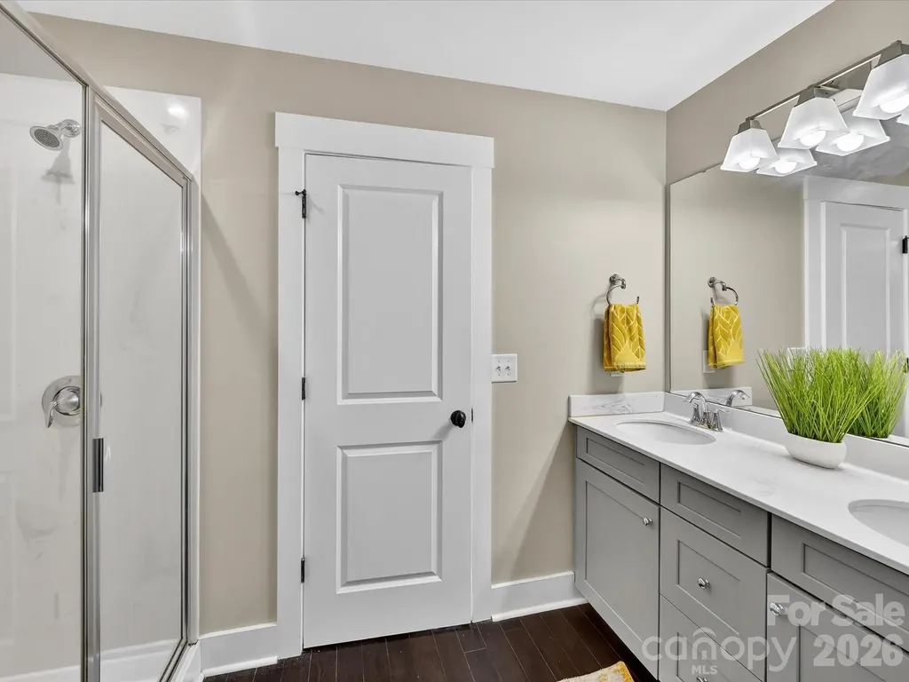 2718 Tranquil Oak Place Charlotte NC 28206