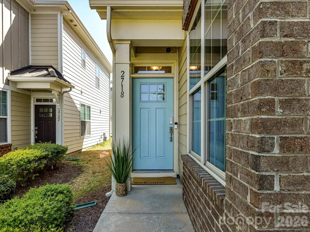 2718 Tranquil Oak Place Charlotte NC 28206
