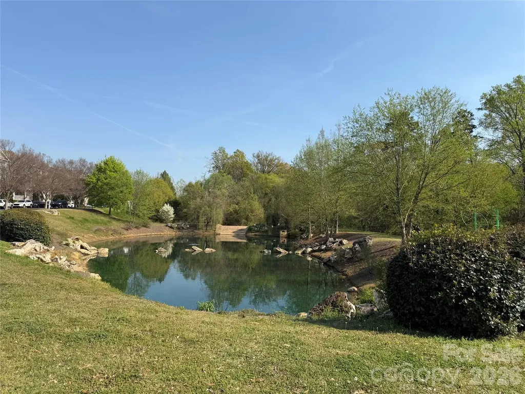2718 Tranquil Oak Place Charlotte NC 28206