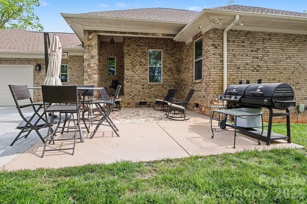 1629 Healing Springs Drive Denton NC 27239