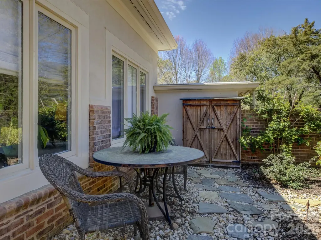 8905 Challis Hill Lane Charlotte NC 28226
