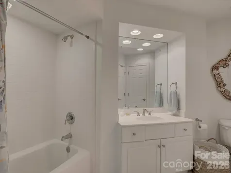 8905 Challis Hill Lane Charlotte NC 28226