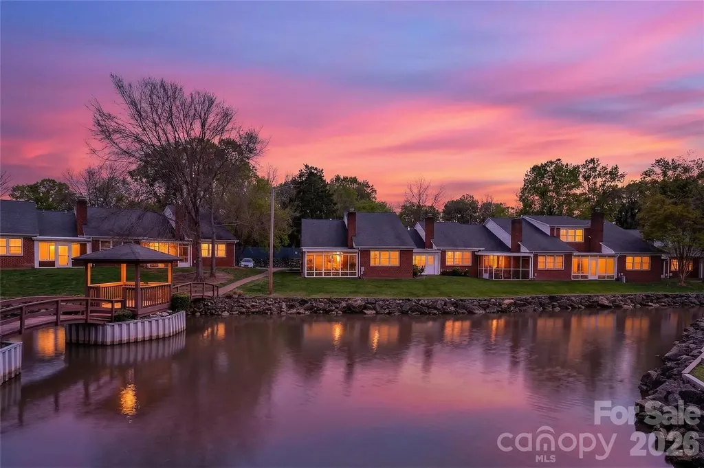 19830 Oak Leaf Circle Cornelius NC 28031