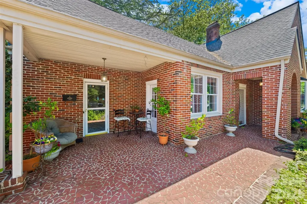 205 S Thompson Street Shelby NC 28150