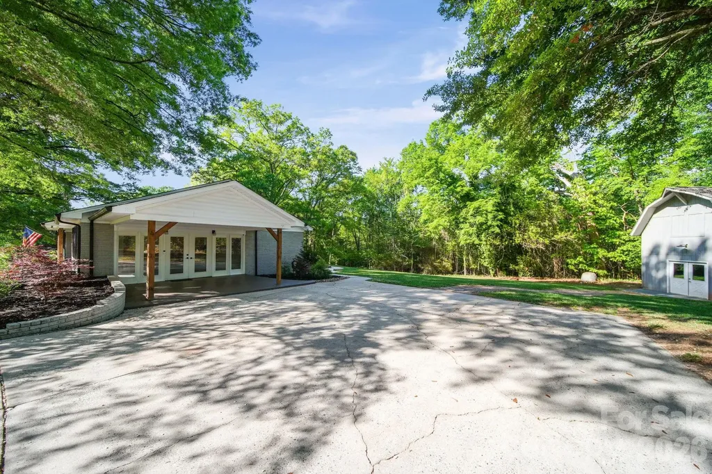 570 Crestside Drive SE Concord NC 28025