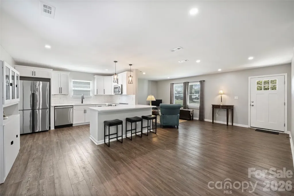 3724 Cobbleridge Drive Charlotte NC 28215