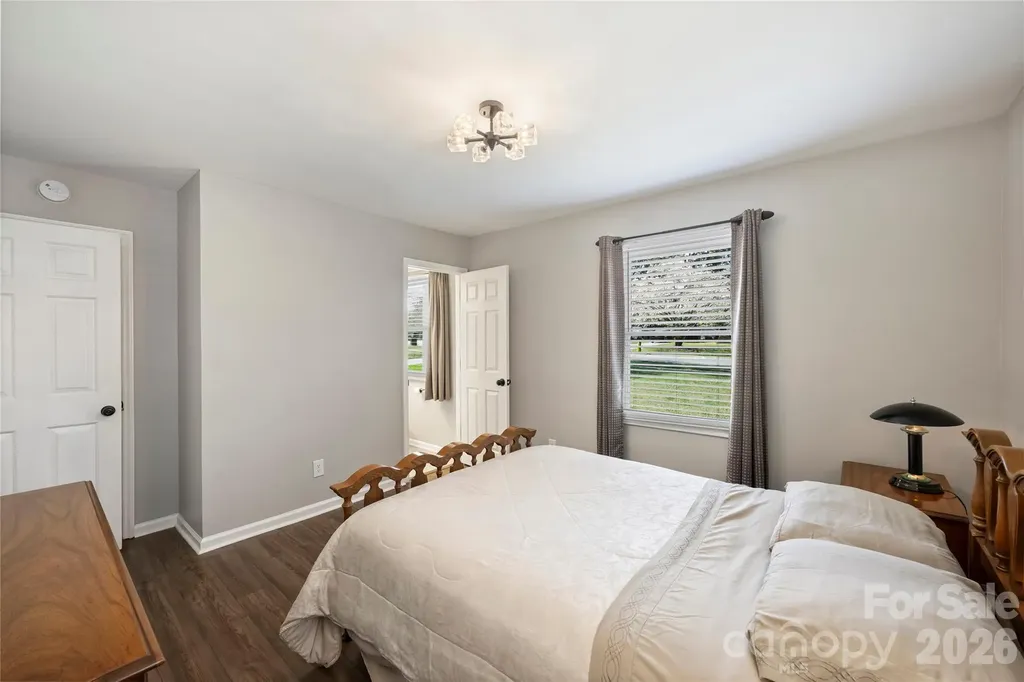 3724 Cobbleridge Drive Charlotte NC 28215