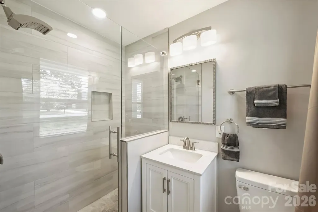 3724 Cobbleridge Drive Charlotte NC 28215
