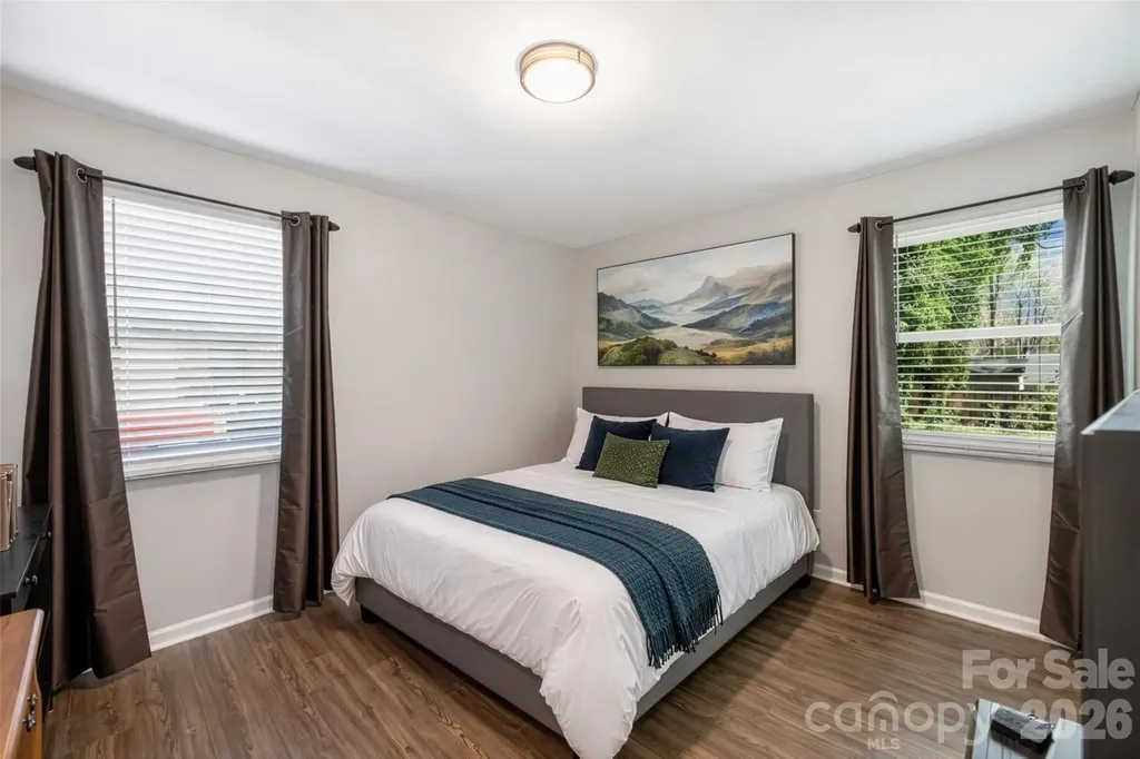 3724 Cobbleridge Drive Charlotte NC 28215