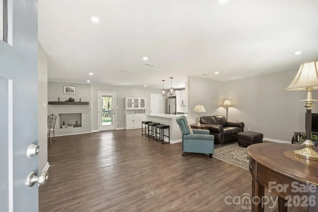 3724 Cobbleridge Drive Charlotte NC 28215