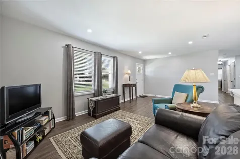 3724 Cobbleridge Drive Charlotte NC 28215