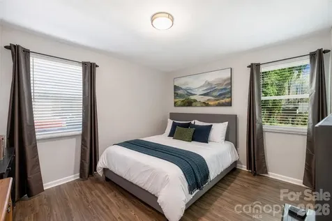 3724 Cobbleridge Drive Charlotte NC 28215