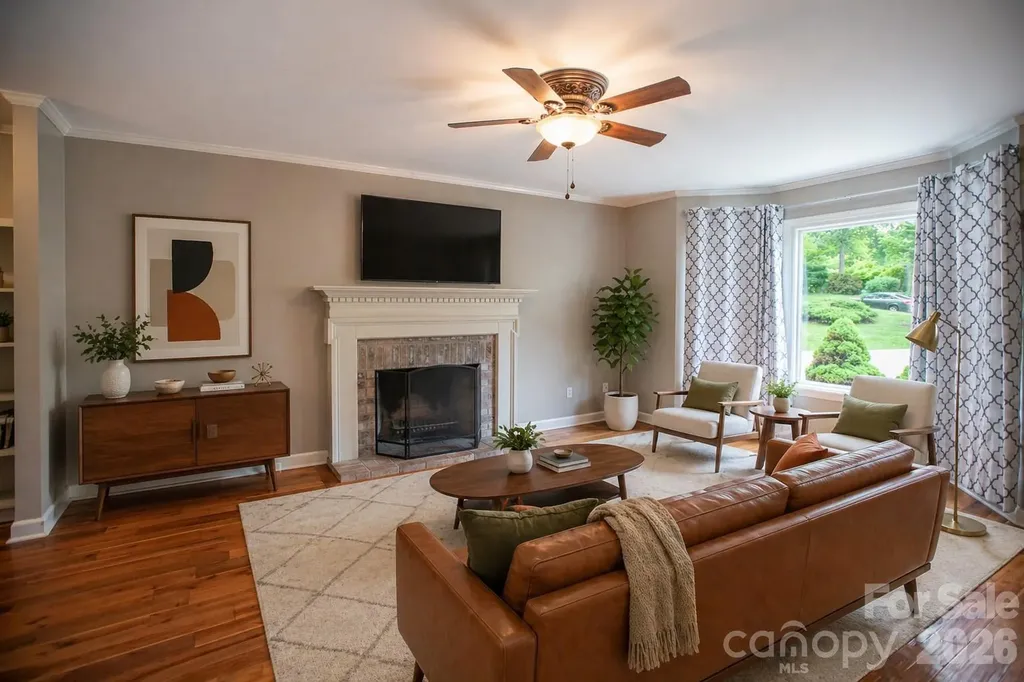 1002 Windsor Drive Asheville NC 28803