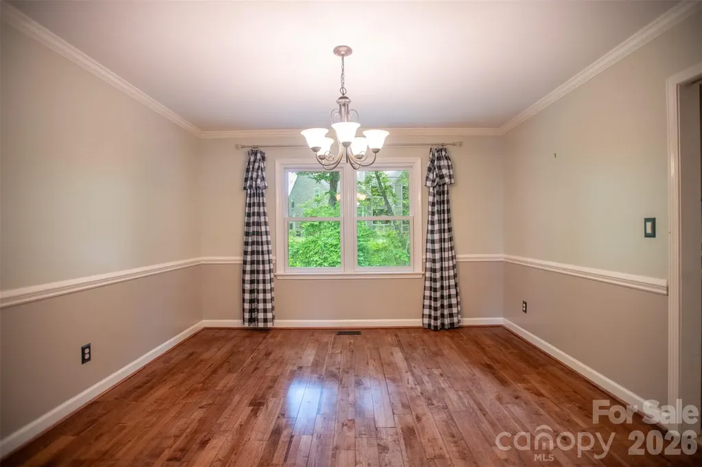 1002 Windsor Drive Asheville NC 28803
