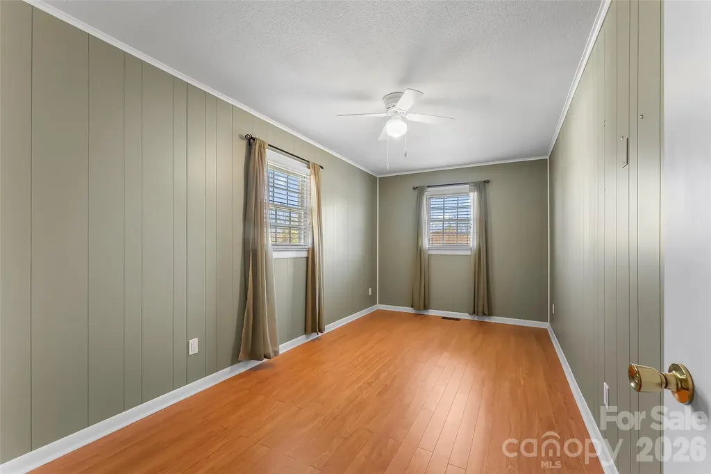 10 Woodmont Drive Asheville NC 28806