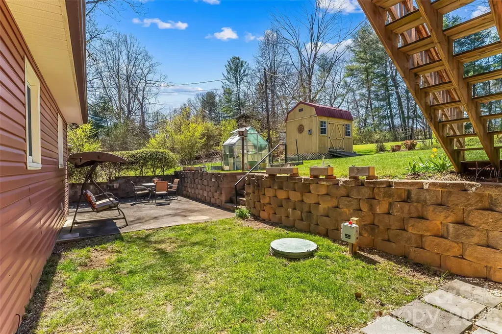 10 Woodmont Drive Asheville NC 28806