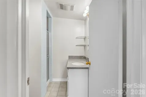 10 Woodmont Drive Asheville NC 28806