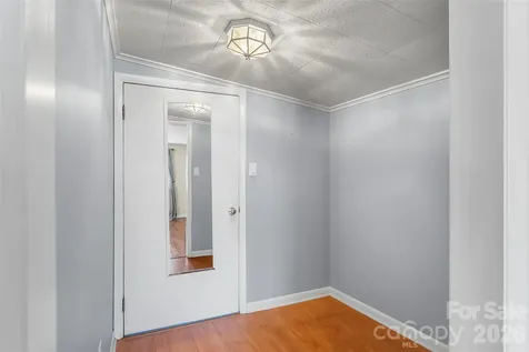 10 Woodmont Drive Asheville NC 28806