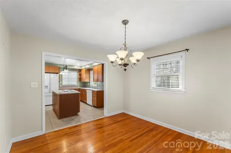 10 Woodmont Drive Asheville NC 28806