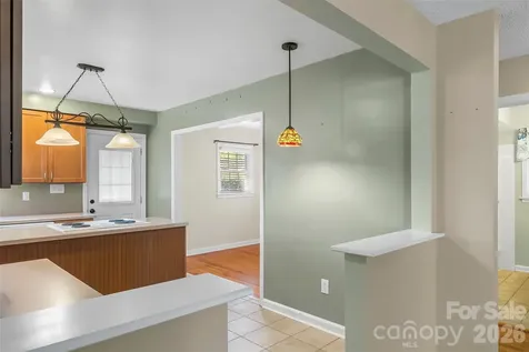 10 Woodmont Drive Asheville NC 28806