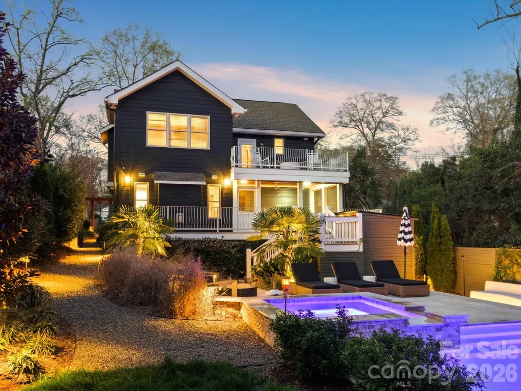 3220 Commonwealth Avenue Charlotte NC 28205