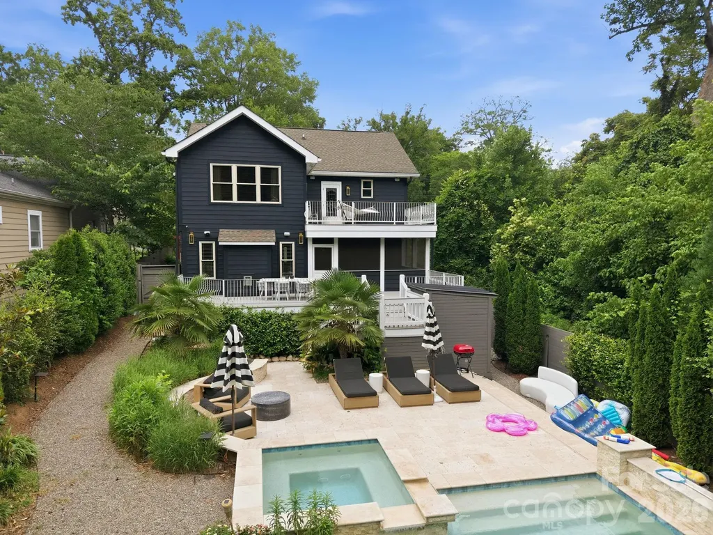 3220 Commonwealth Avenue Charlotte NC 28205