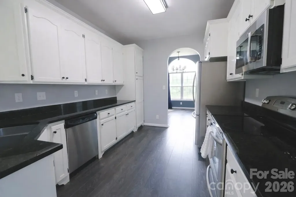1045 Saxton Circle Salisbury NC 28147