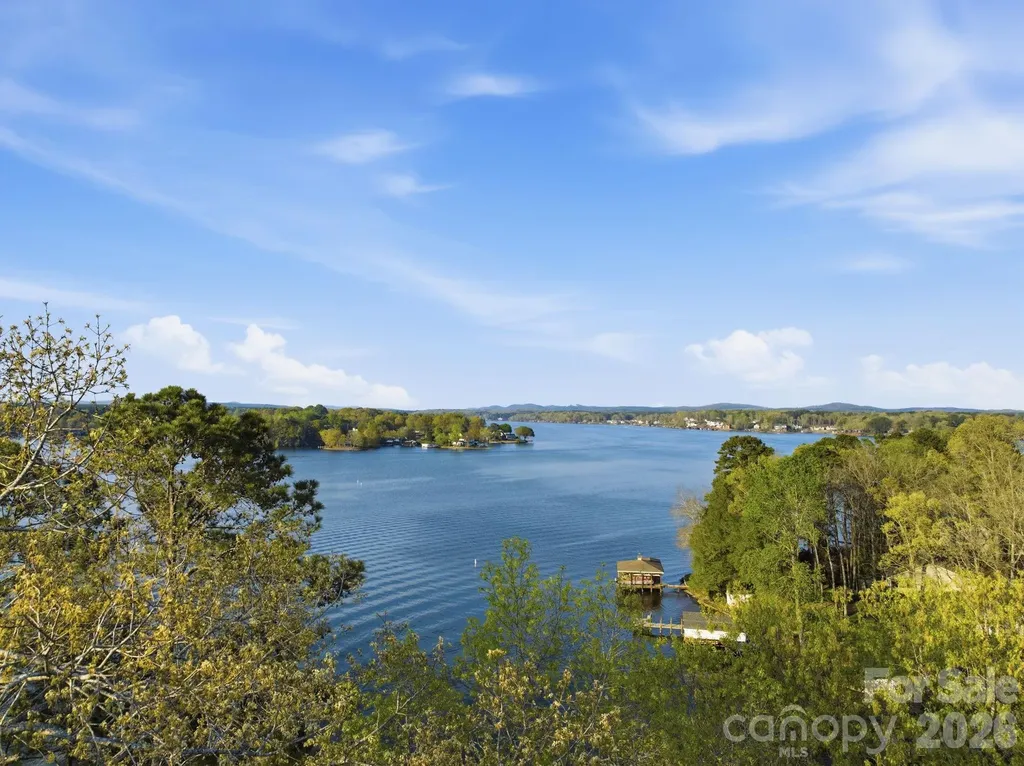 547 Lake Shore Drive Norwood NC 28128